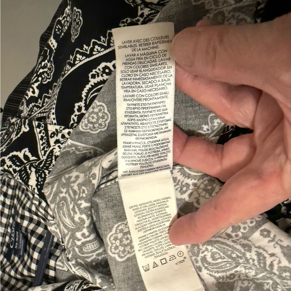 CHAPS Black and White Paisley Print Blouse - Picture 9 of 10